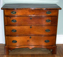 18th C Chippendale Serpentine Chest